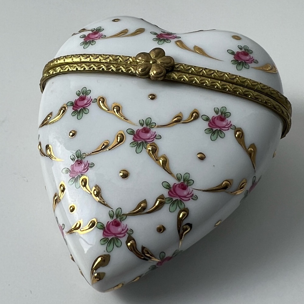 Vintage Heart Floral Gold Accented Trinket